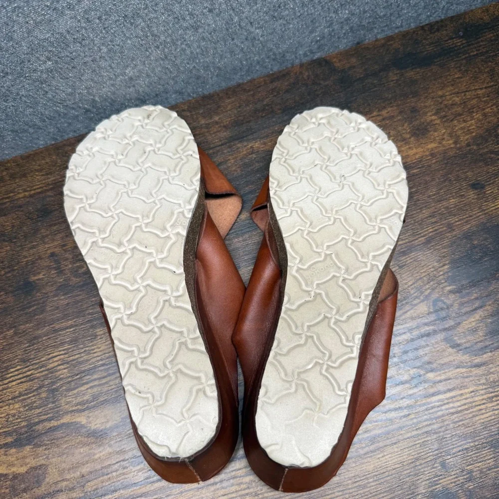 Yokono Brown Leather Wedge Sandals Size 8 Made in Spain Criss Cross Slide Mule